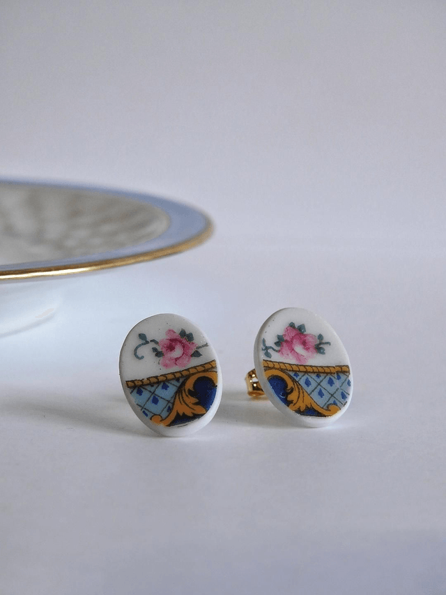 Boucles d'oreilles puces ovales - porcelaine - Limoges Raynaud no.2