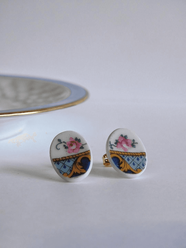 Boucles d&#039;oreilles puces ovales - porcelaine - Limoges Raynaud no.2